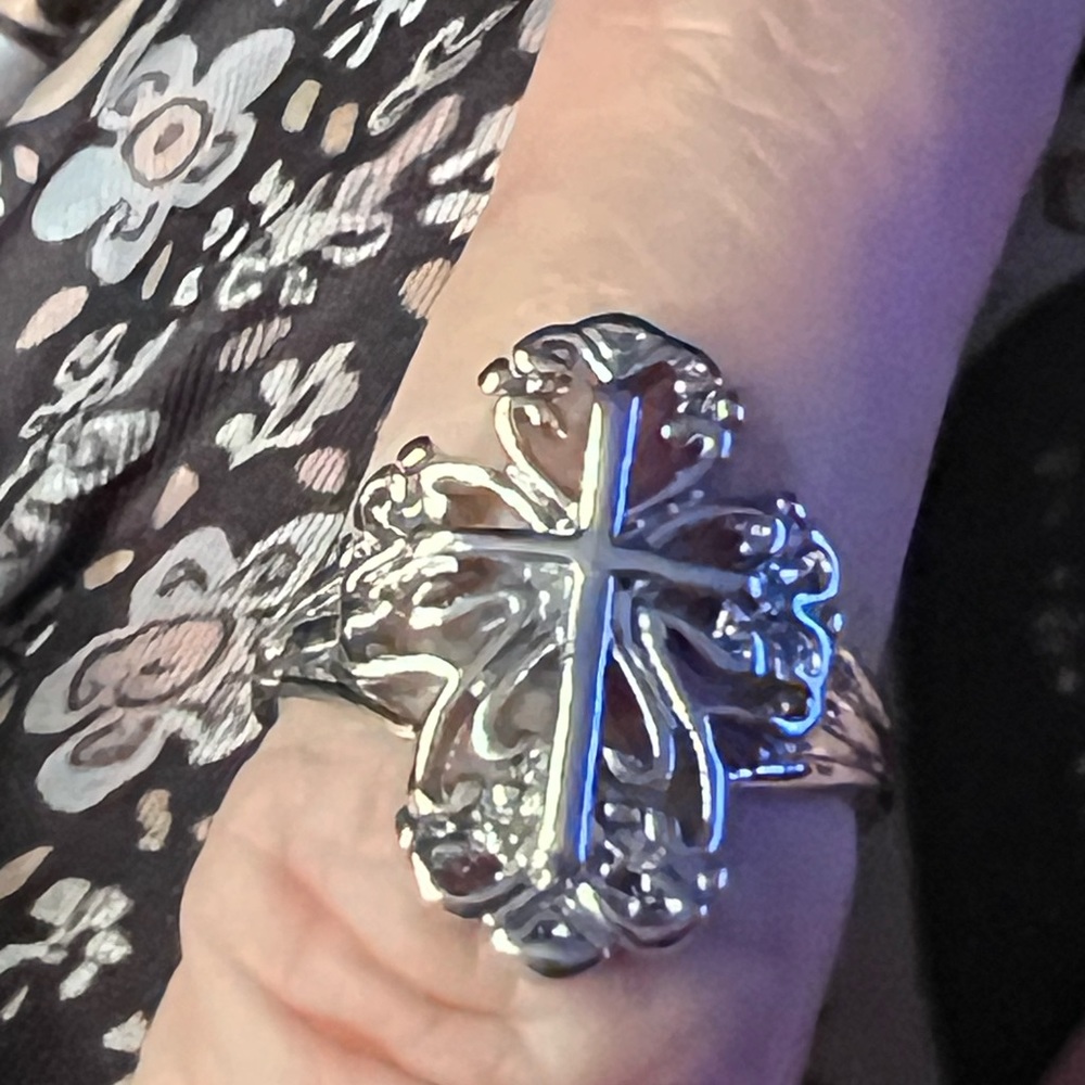 New Hollow cross ring